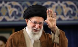 السيد علي خامنئي : أميركا ستتلقى صفعة قوية